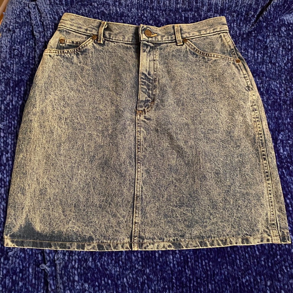 Vintage acid-washed high-waist denim skirt
